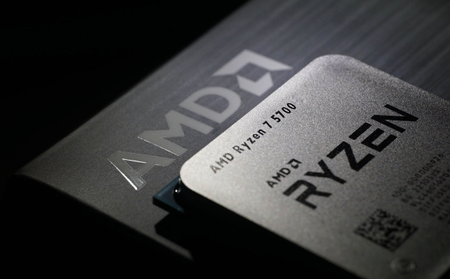 Mới tham gia eSports, nên chọn cấu hình nào?